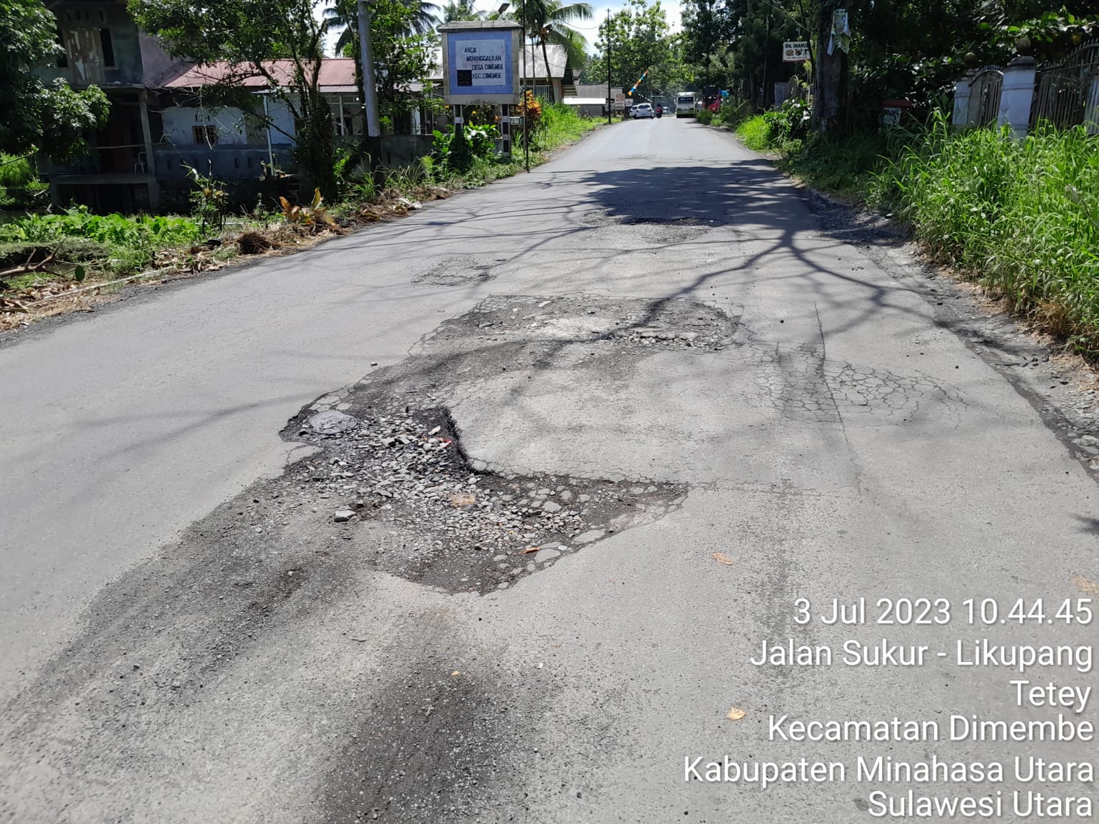 Kualitas Jalan Dimembe-Likupang Disorot Warga, Begini Solusi Ronny Sompie